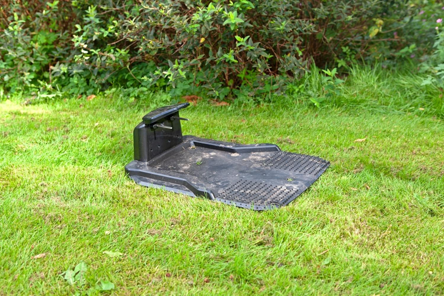 Basen er sjældent særlig køn. Du kan evt. bygge et lille “hus” til den. Basen er sjældent særlig køn. Du kan evt. bygge et lille “hus” til den.